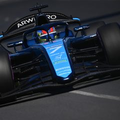 MELBOURNE, AUSTRALIA - MARCH 06: Dino Beganovic of Sweden and DAMS Lucas Oil (7) on track during Round 1 Melbourne qualifying of the Formula 2 Championship at Albert Park Circuit on March 06, 2026 in Melbourne, Australia. (Photo by James Sutton - Formula 1/Formula 1 via Getty Images)